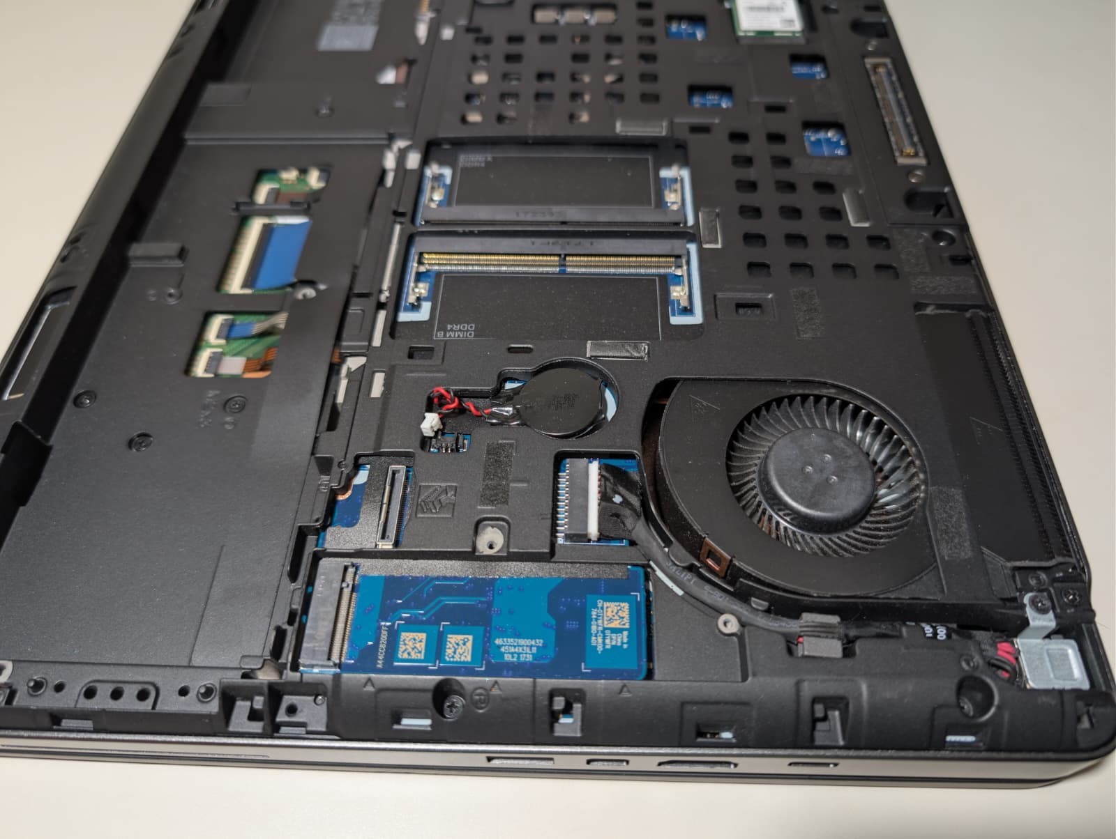 Read! Dell Precision 7520 TouchScreen | i7 7th Gen NO RAM NO SSD | AS-IS