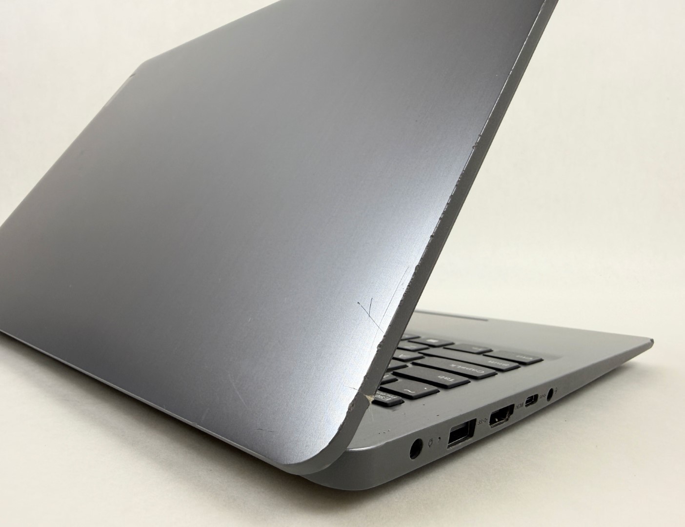 Lenovo 3 15ITL6 15.6″ FHD Touch i5-1135G7 8GB 512GB SSD W11H Laptop – Scratches