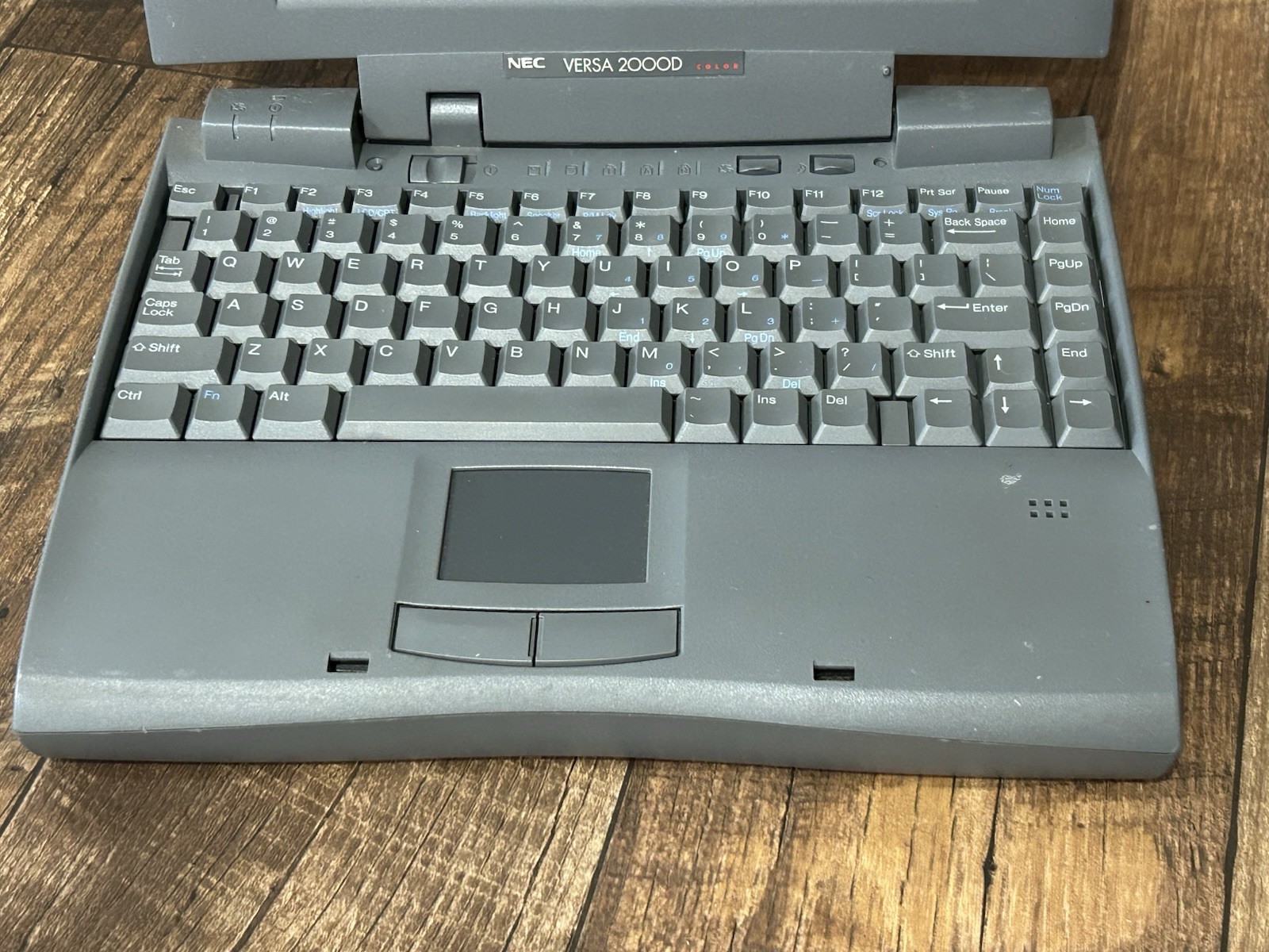 NEC Versa 2000D Laptop For Parts As Is PC-6010-41301W Untested