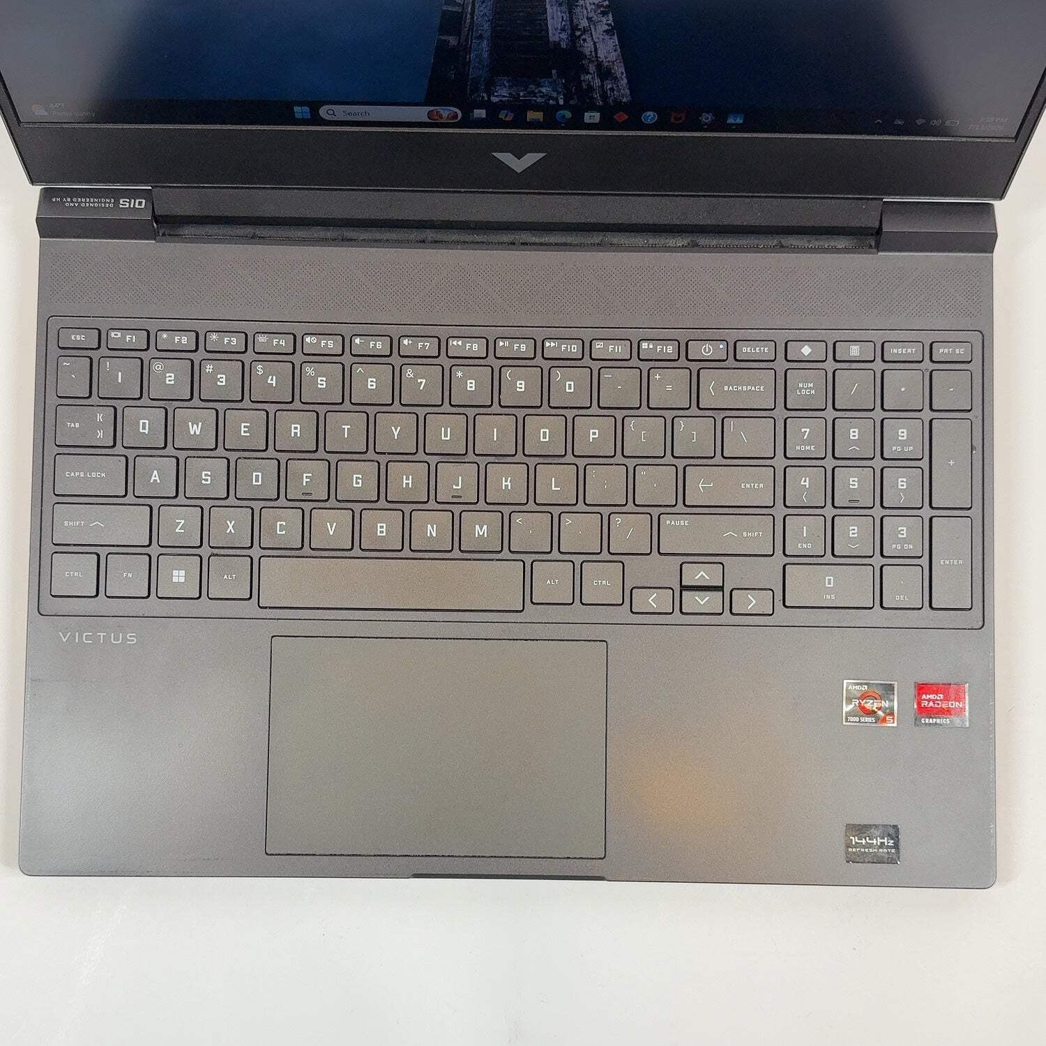 HP Victus 15-FB2063DX 15.6″ Ryzen 5 7535HS 8GB RAM 512GB SSD AMD Radeon RX 6550M