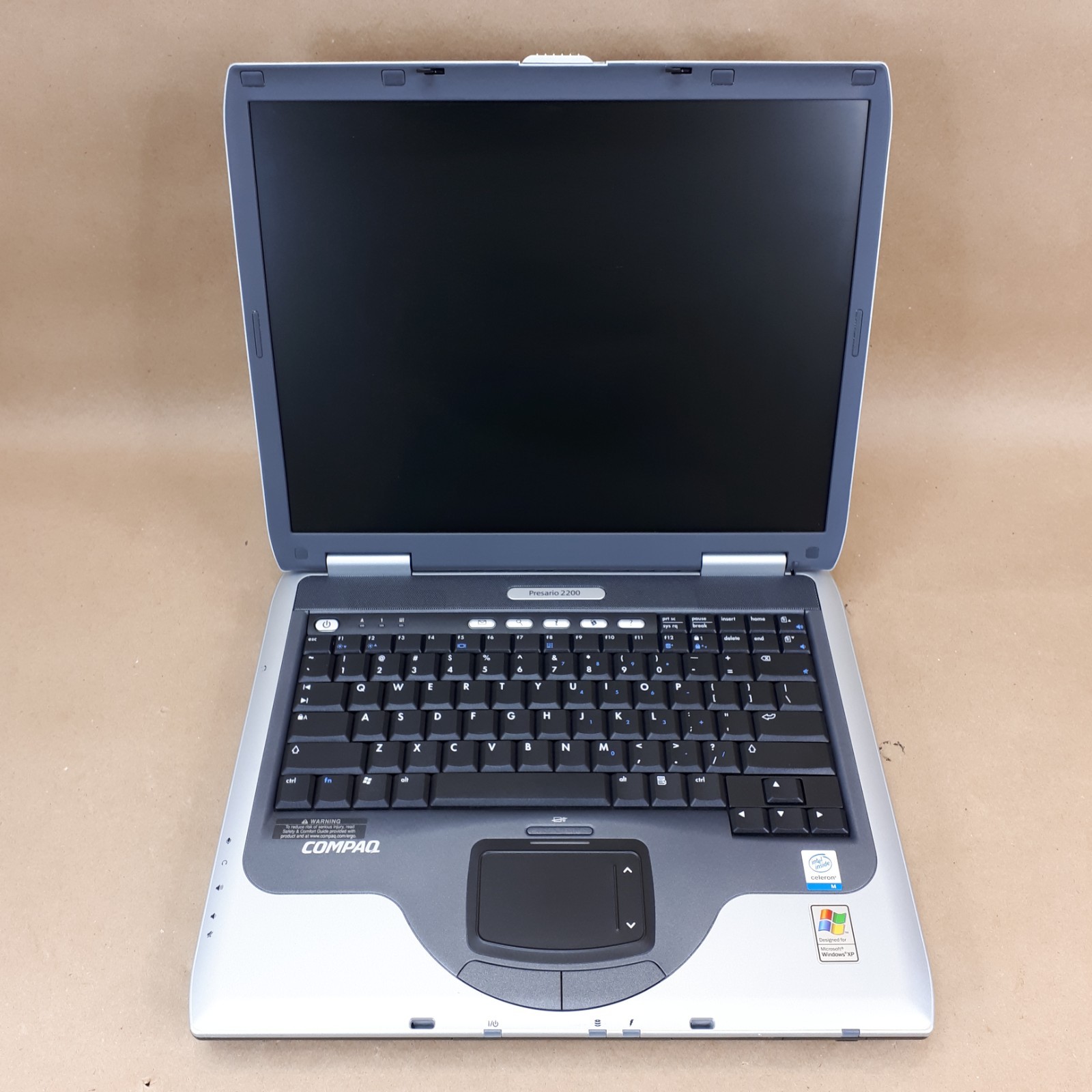 Vintage Compaq Presario 2200 14″ Laptop Celeron M 480MB RAM 40GB HDD WinXP H4062