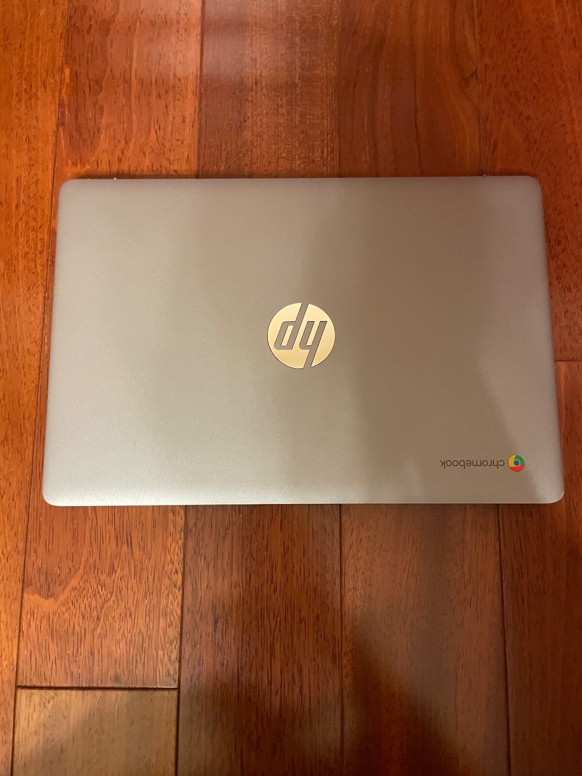 hp chromebook 14 inch, 4gb, 14a-na0023cl great working condition with charger