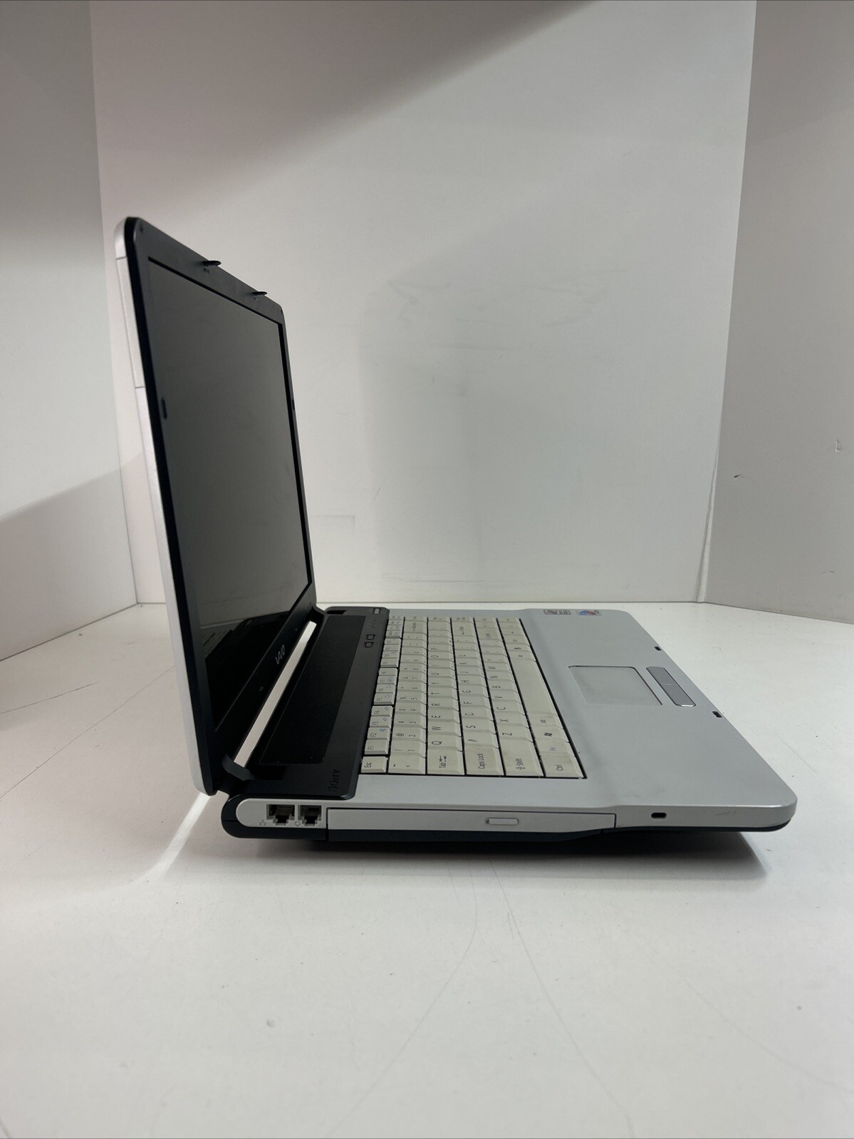 Sony Vaio VGN-FS715 Intel Celeron M370 1.50 GHz 512MB Ram 60GB HDD Win XP