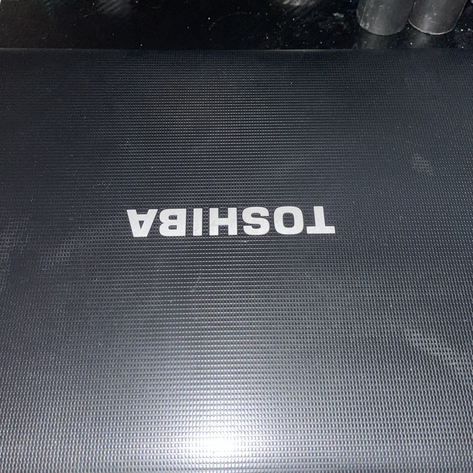 Toshiba Satellite Laptop AMD E-450 APU with Radeon(tm) HD Graphics 1.65 GHz