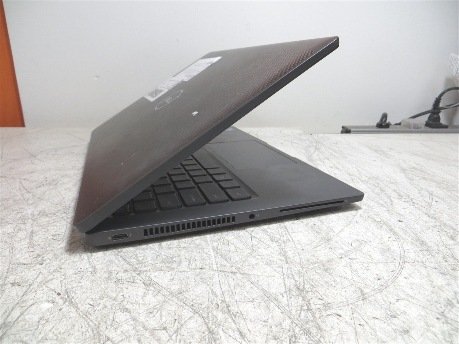 Dell Latitude 7420 14″ Laptop Intel i7-1185G7 3GHz 16GB 256GB SSD No PSU