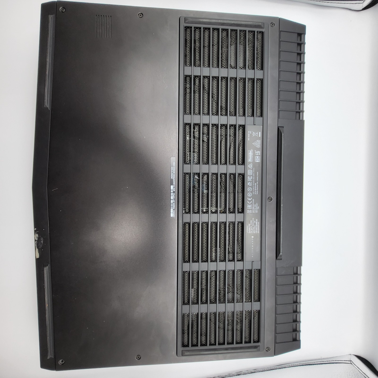 Alienware 17 R5 P31E002 17″ Core i7 8th Gen 2.20Ghz