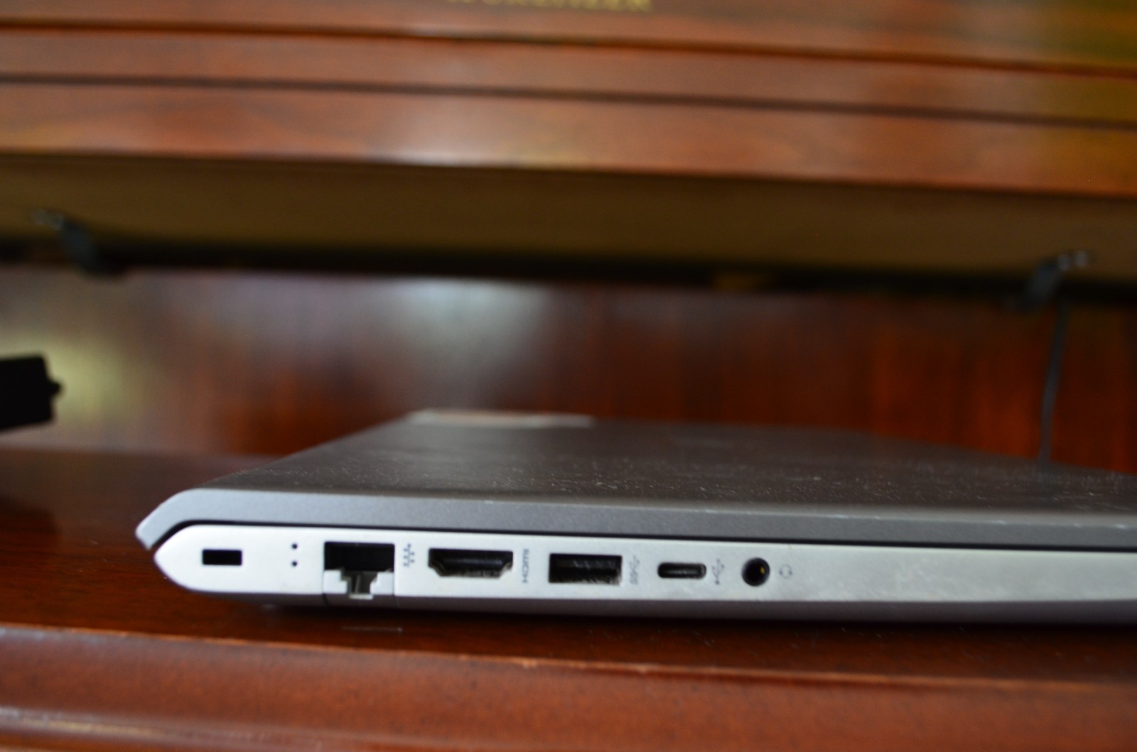 HP Pavilion 15-cc1xx Laptop 12Gb ram, 1TB, Intel Core i5 8250U with HP charger