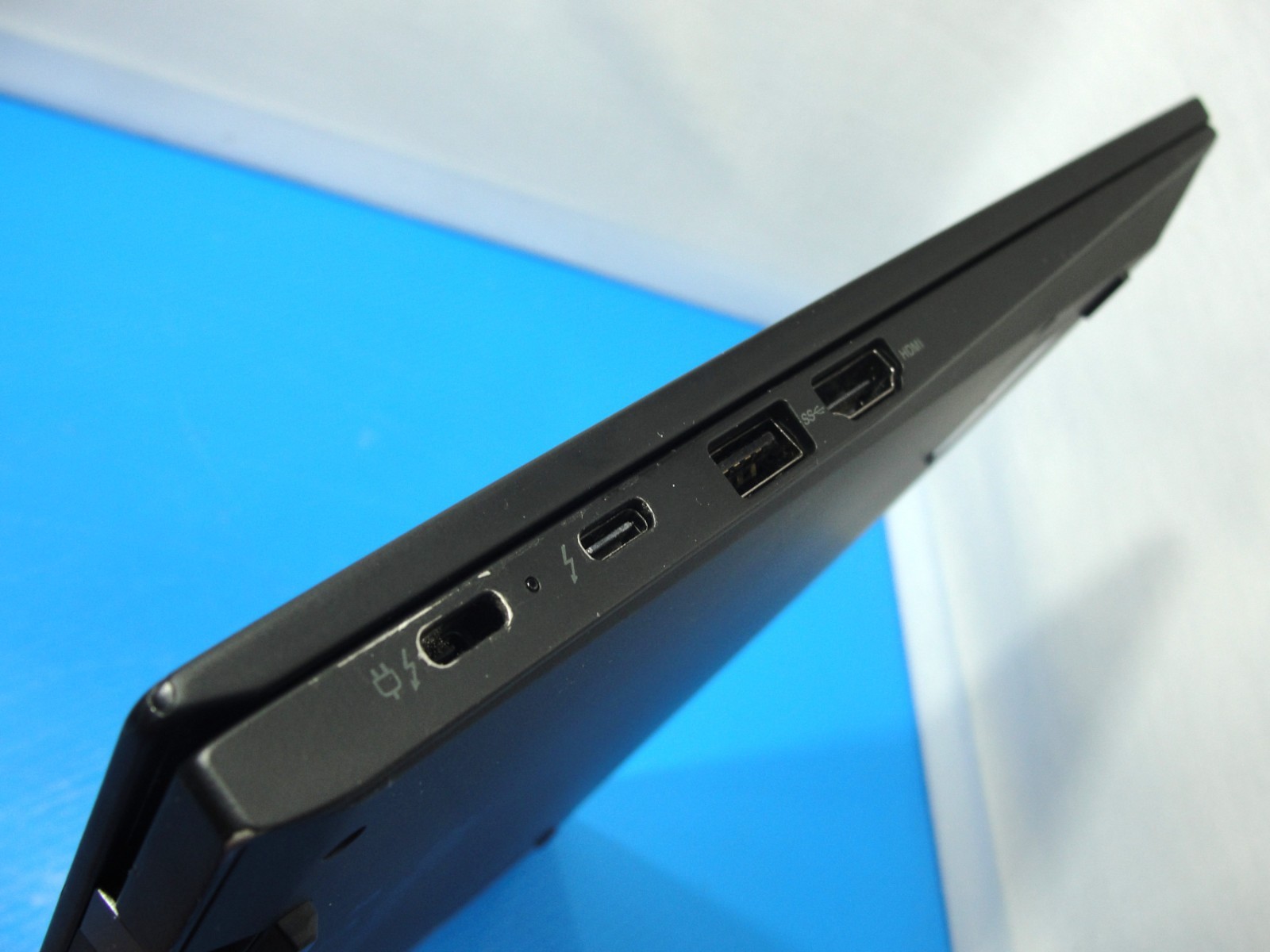 Lenovo ThinkPad X1 Carbon Gen 11 14″ FHD+ Touch i7-1355U 32GB 1TB WRNTY W11H+PA