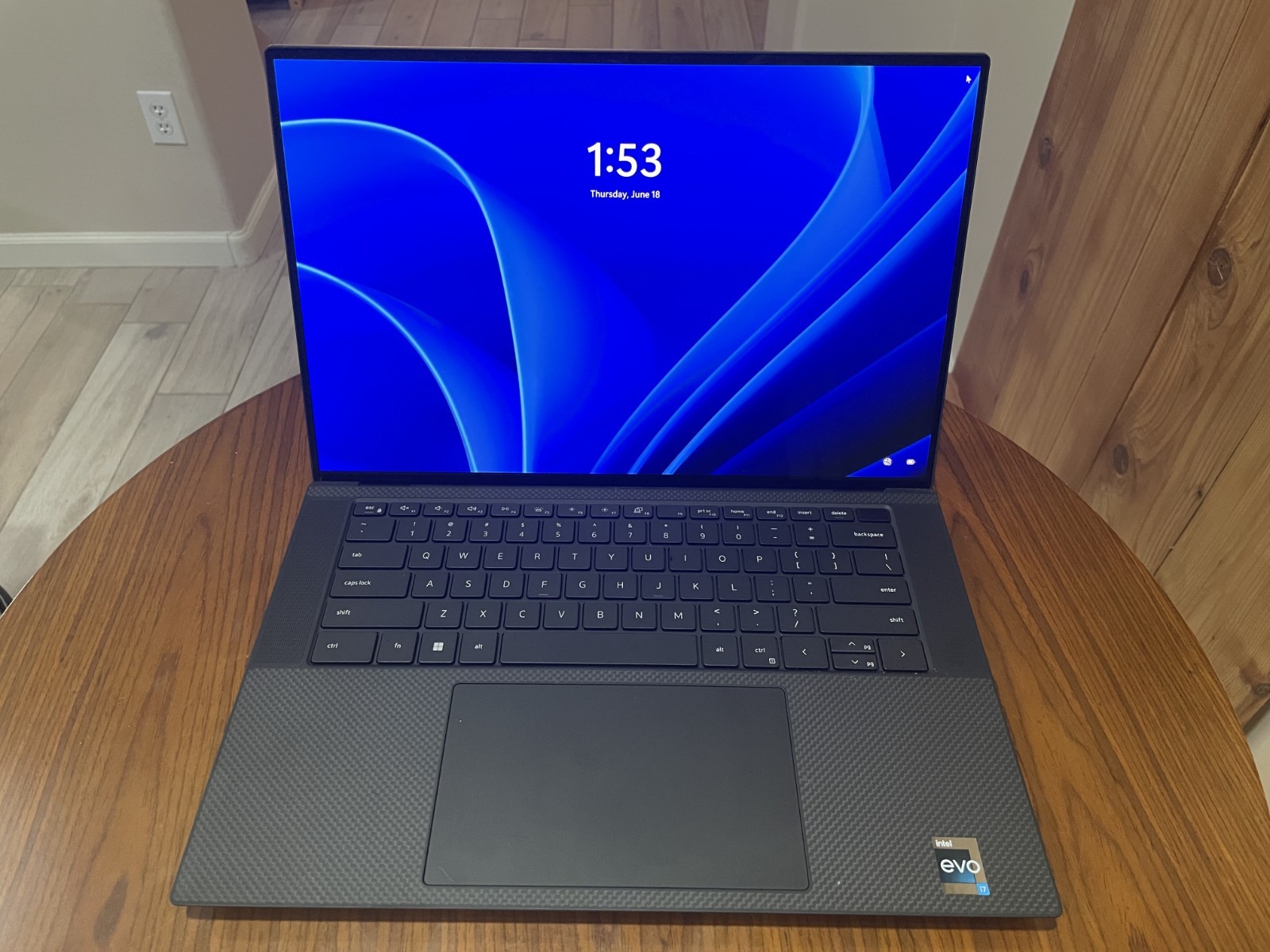 Dell XPS 15 9530 3.5K OLED Touch i7-13700H 32GB 1TB SSD RTX 4050 – 100% Battery