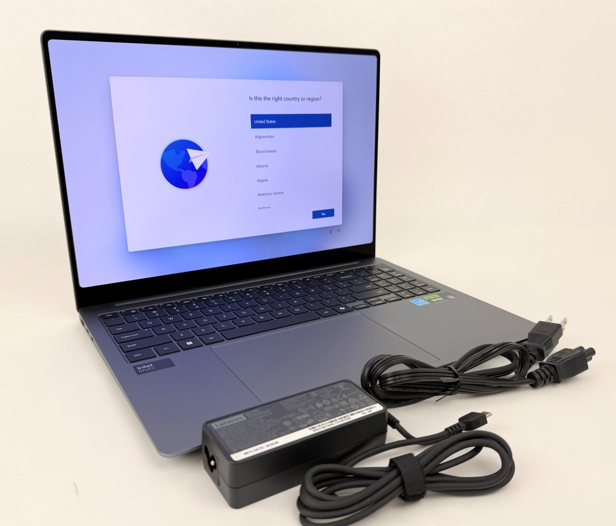 Samsung Galaxy Book4 Ultra 16″ 2880×1800 Ultra 7 155H 16GB 1TB RTX 4050 W11H