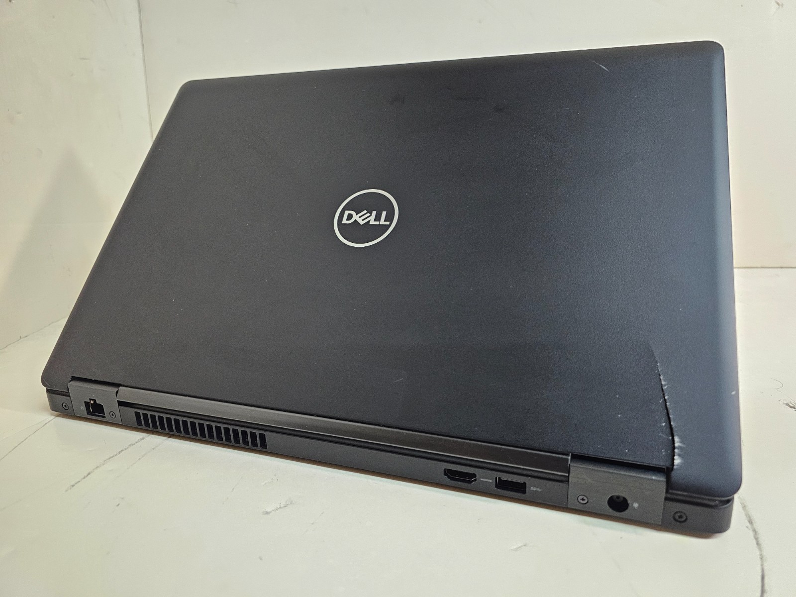 Dell Precision 3530 Laptop – 2.6 GHz i7-8850H 16GB 256GB SSD Webcam 15.6″ – SP2