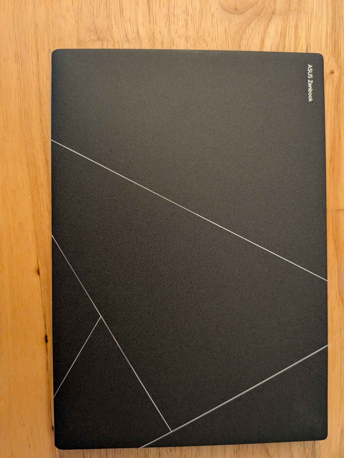 ASUS Zenbook S14 – Core Ultra 7 16GB – 1TB SSD – ASUS Pen 2.0 SA203H Included