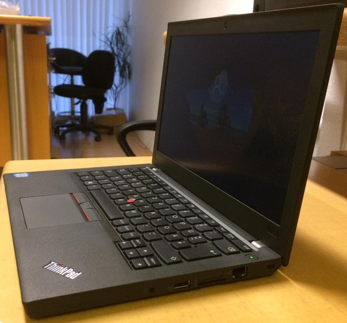 Ultrabook Lenovo ThinkPad x260 i5-6300U-3GHz 8GB 180SSD DE-BACKLIT WEBCAM HDMI