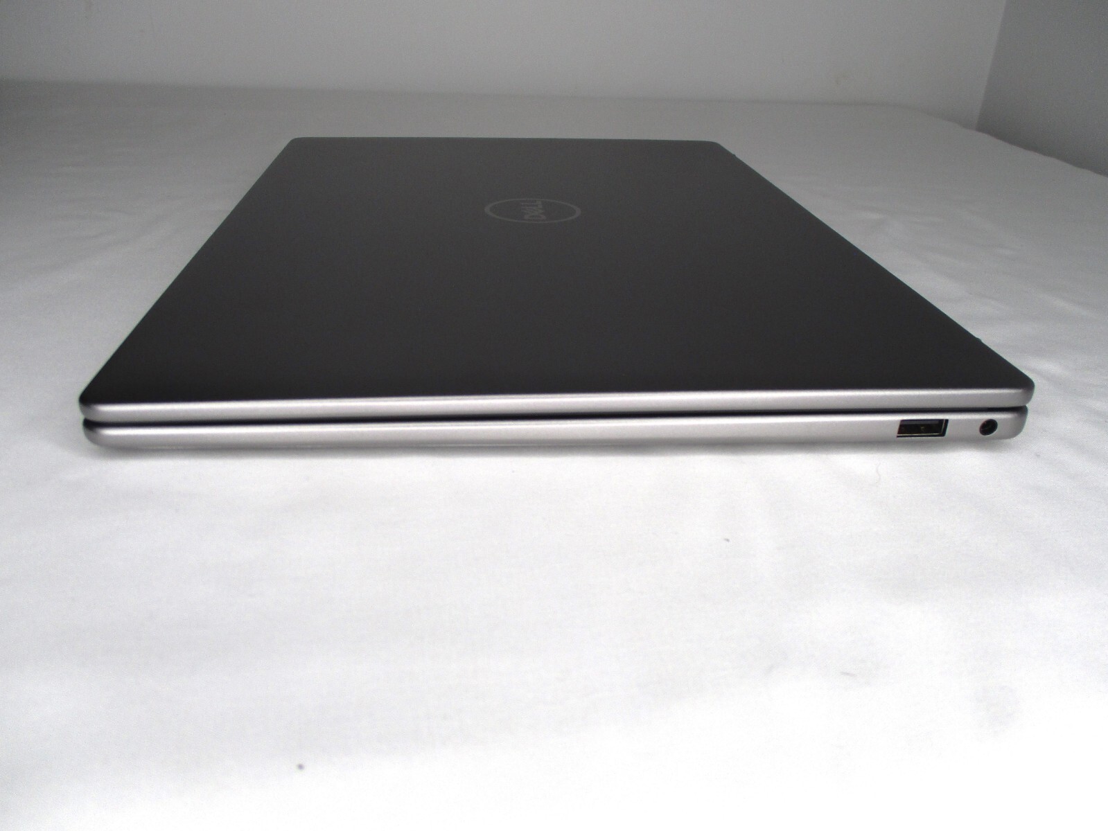 Dell Latitude 7455 Laptop 14″ QHD+ TouchScreen Snapdragon X Elite 32GB RAM 512GB