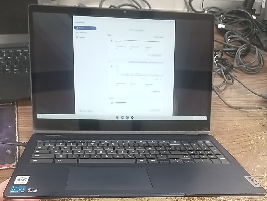 Lenovo IdeaPad Slim3 Chromebook 14″ Full HD Touch Laptop W/ PENTIUM Silver N6000
