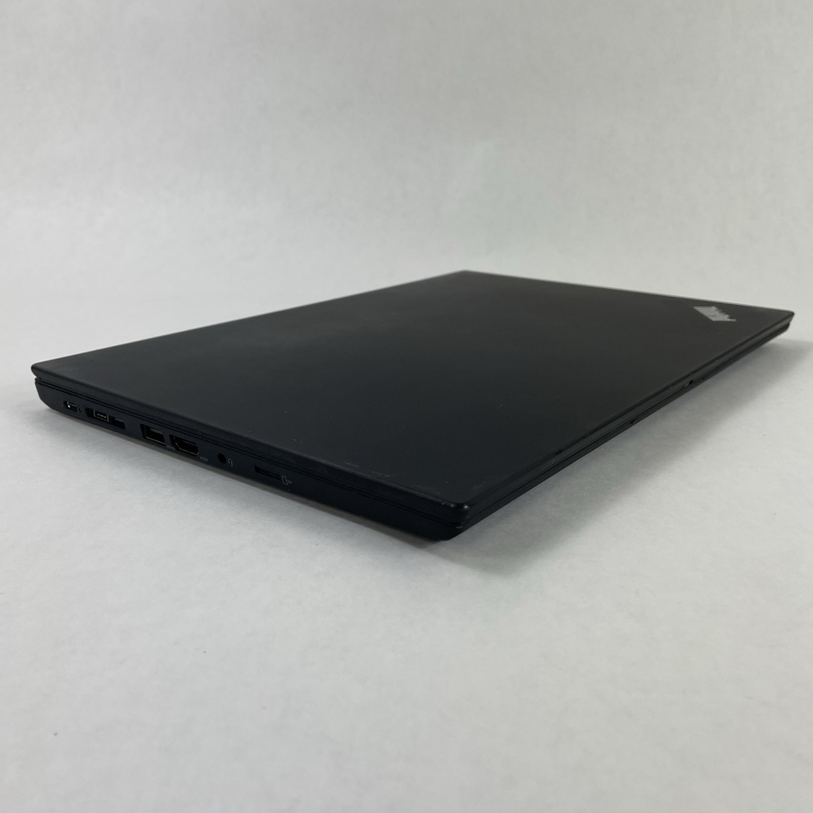 Lenovo ThinkPad T14 Gen 2a 14″ Ryzen7 Pro 5850U 1.90 GHz 16 GB RAM No SSD/OS/AC