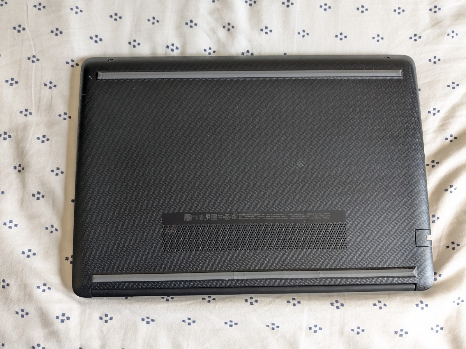 HP 14″ Laptop 12GB RAM 120GB SSD Linux Mint Freshly Installed.