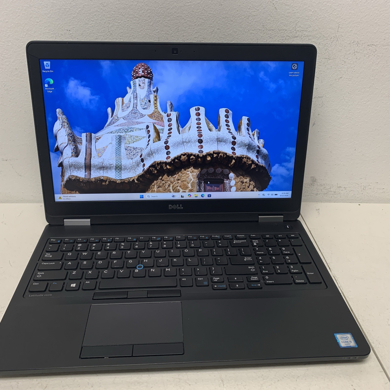 Dell Latitude E5570 15.6″ i5-6200U 2.3GHz 8GBram 256GB SSD WIND 11 Pro
