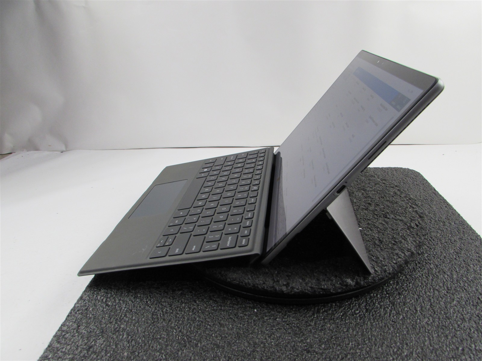 DELL LATITUDE 7320 (Detachable) 1920X1280 I7-1180G7 256GB SSD 16GB RAM NO O.S