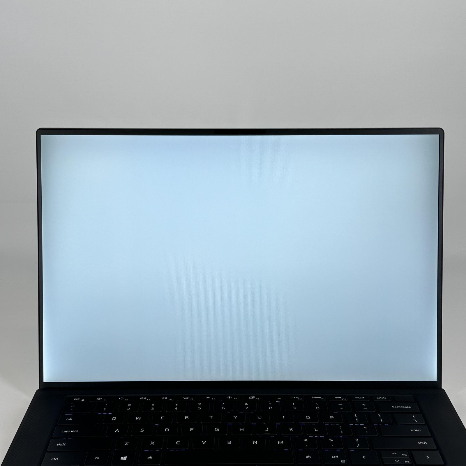 Dell XPS 15 9500 Silver FHD+ i7-10750H 2.60GHz 16GB 512GB SSD GTX 1650 Ti Good