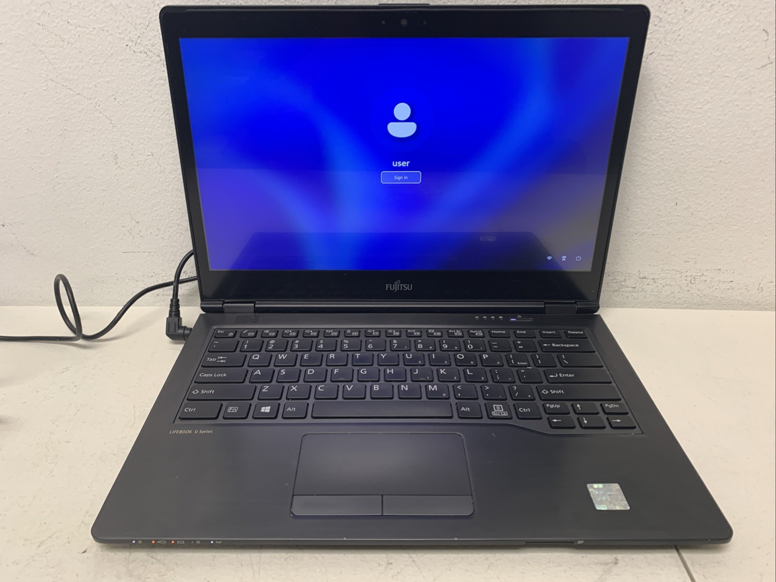 FUJITSU LIFEBOOK U749 14″ i3-8145U 8GB RAM 256GB SSD WIND 11 Pro Edu Touch Scree