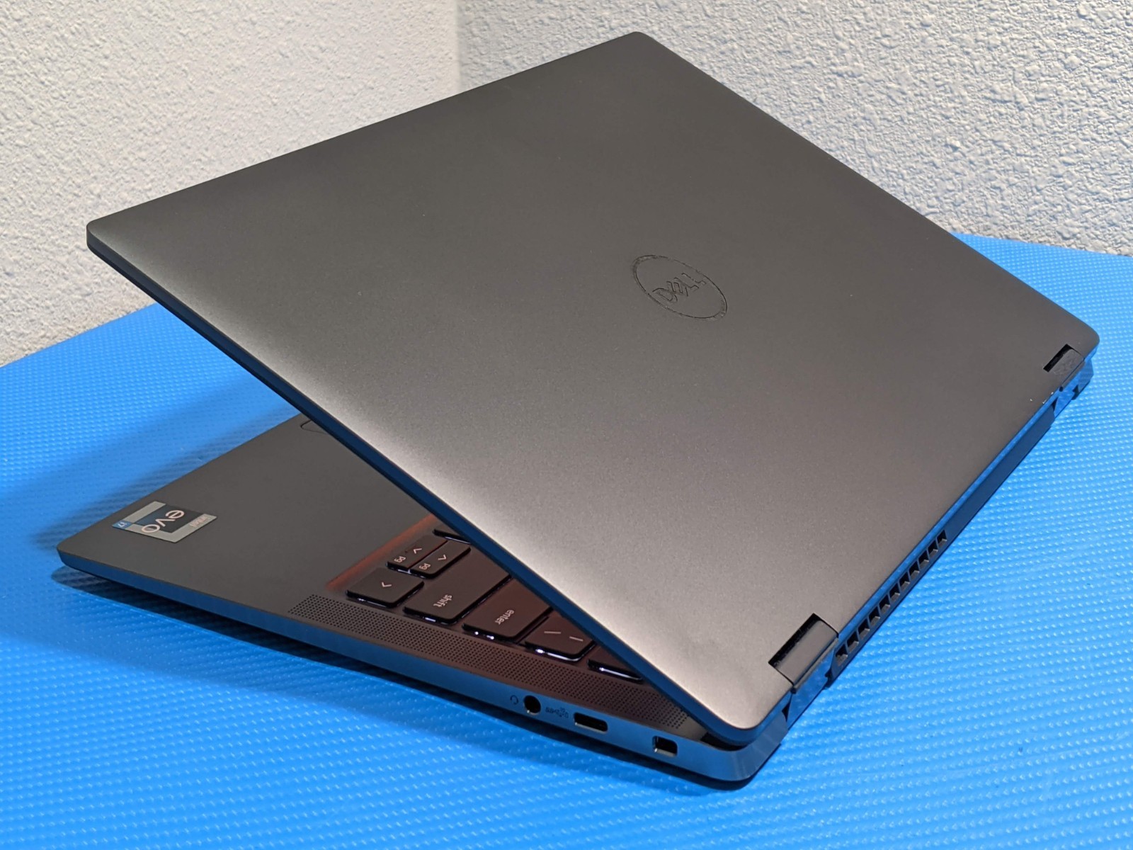 Dell Latitude 9330 13.3″ WQXGA TOUCH i7-1260U 1.1GHz 16GB 256GB W11P WRNTY-04/26
