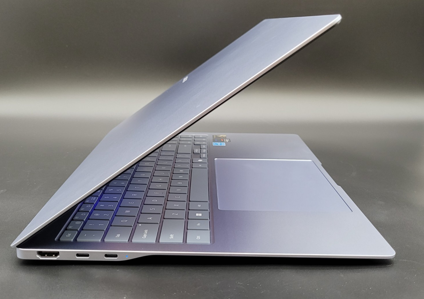 Samsung Galaxy Book4 Edge 16″ Snapdragon X Elite 16GB 512GB OLED Touch Laptop R*