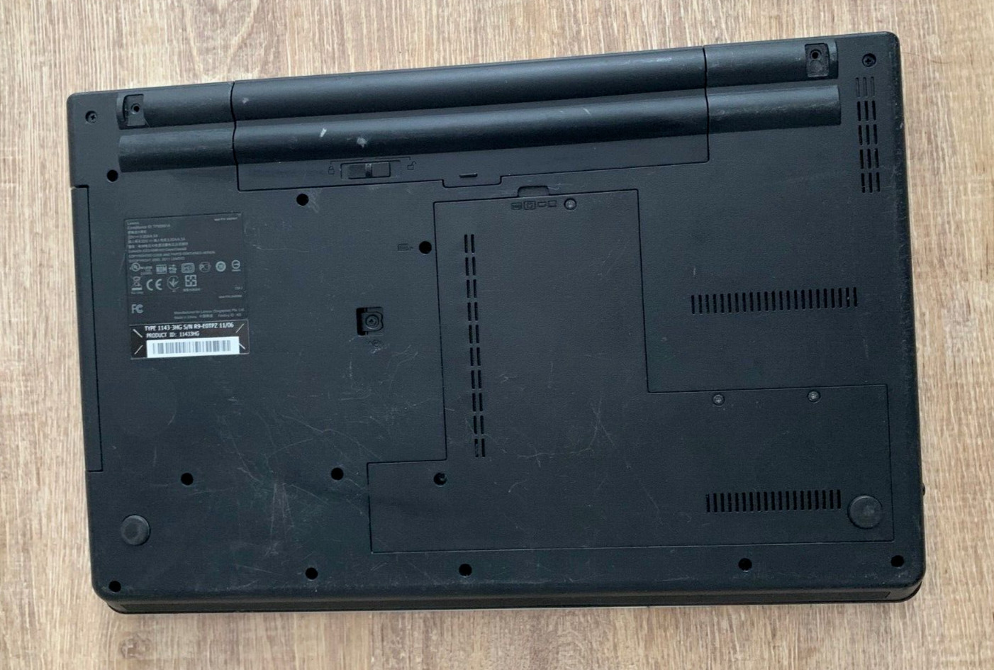Lenovo ThinkPad E520 15.6″ i3-2310M 2.1 GHz 6 GB DDR3L 1600 MHz No HDD Red