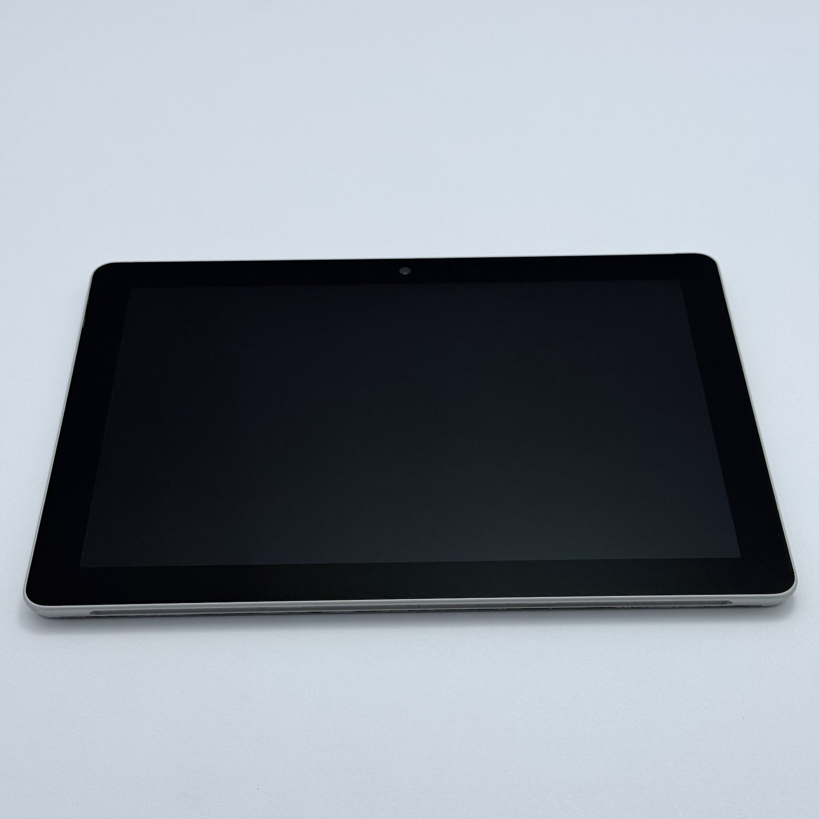 Microsoft Surface Go 1824 Pentium 4415Y 8GB RAM 128GB SSD 10″ – Silver (GRADE C)