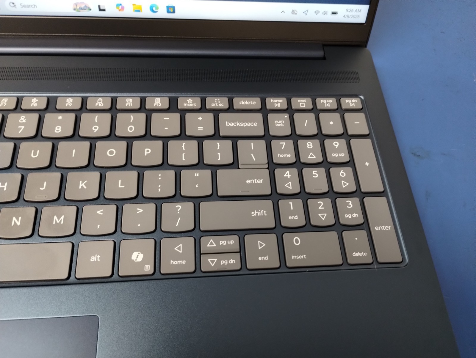 Lenovo IdeaPad 5 2-in-1 16AKP10, AMD Ryzen AI 7 350, 16 GB RAM, 1 TB NVMe SSD