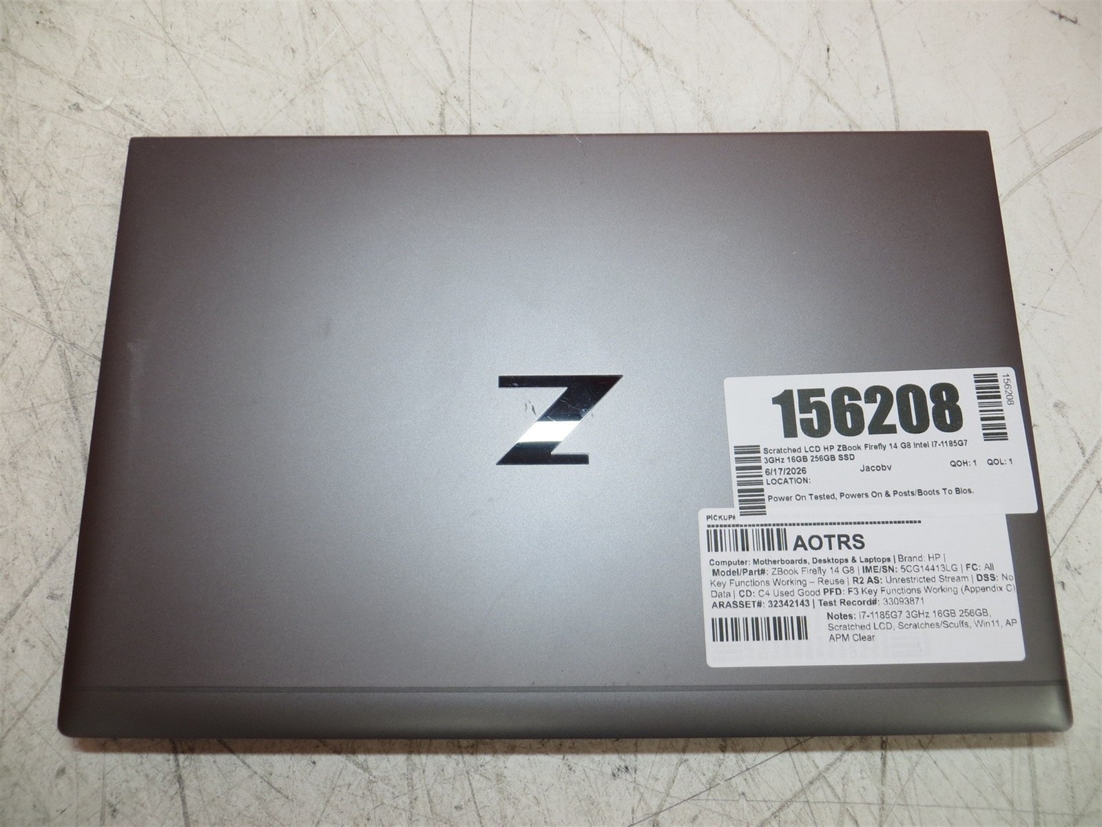 Scratched LCD HP ZBook Firefly 14 G8 Intel i7-1185G7 3GHz 16GB 256GB SSD