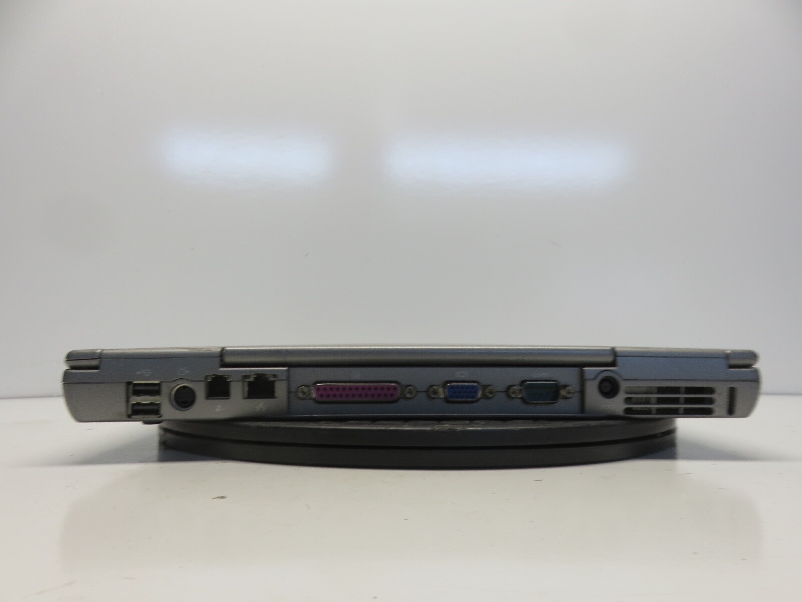 Dell Latitude D600 Pentium M 1.6GHz 512 MB 40 GB WIN XP No Batt