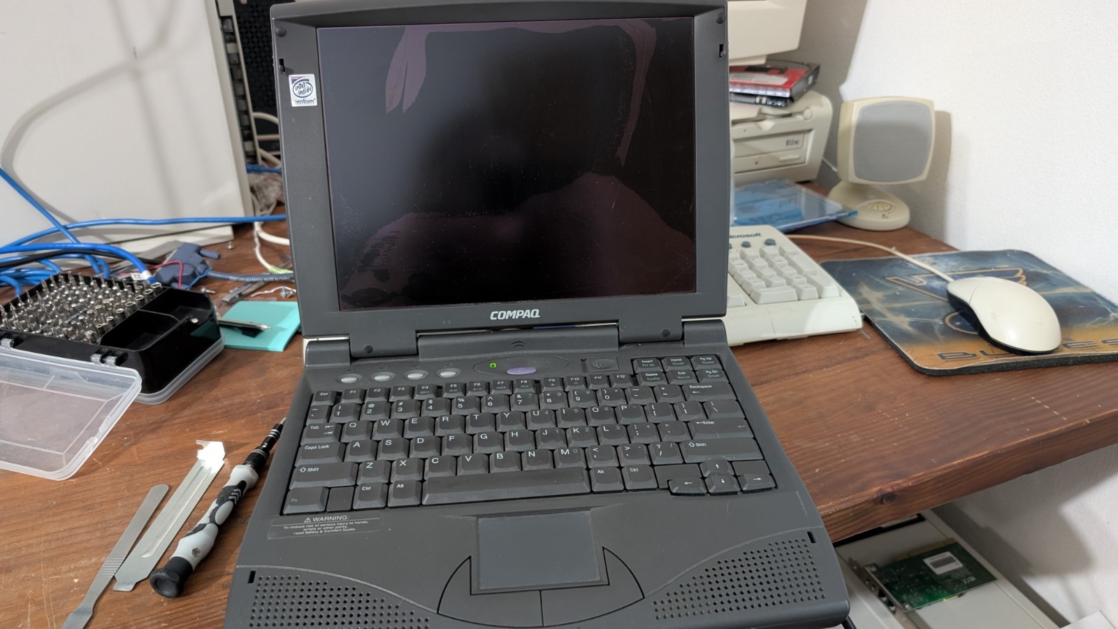 compaq armada 1571dm, 64mb ram, 200mhz pentium, for parts