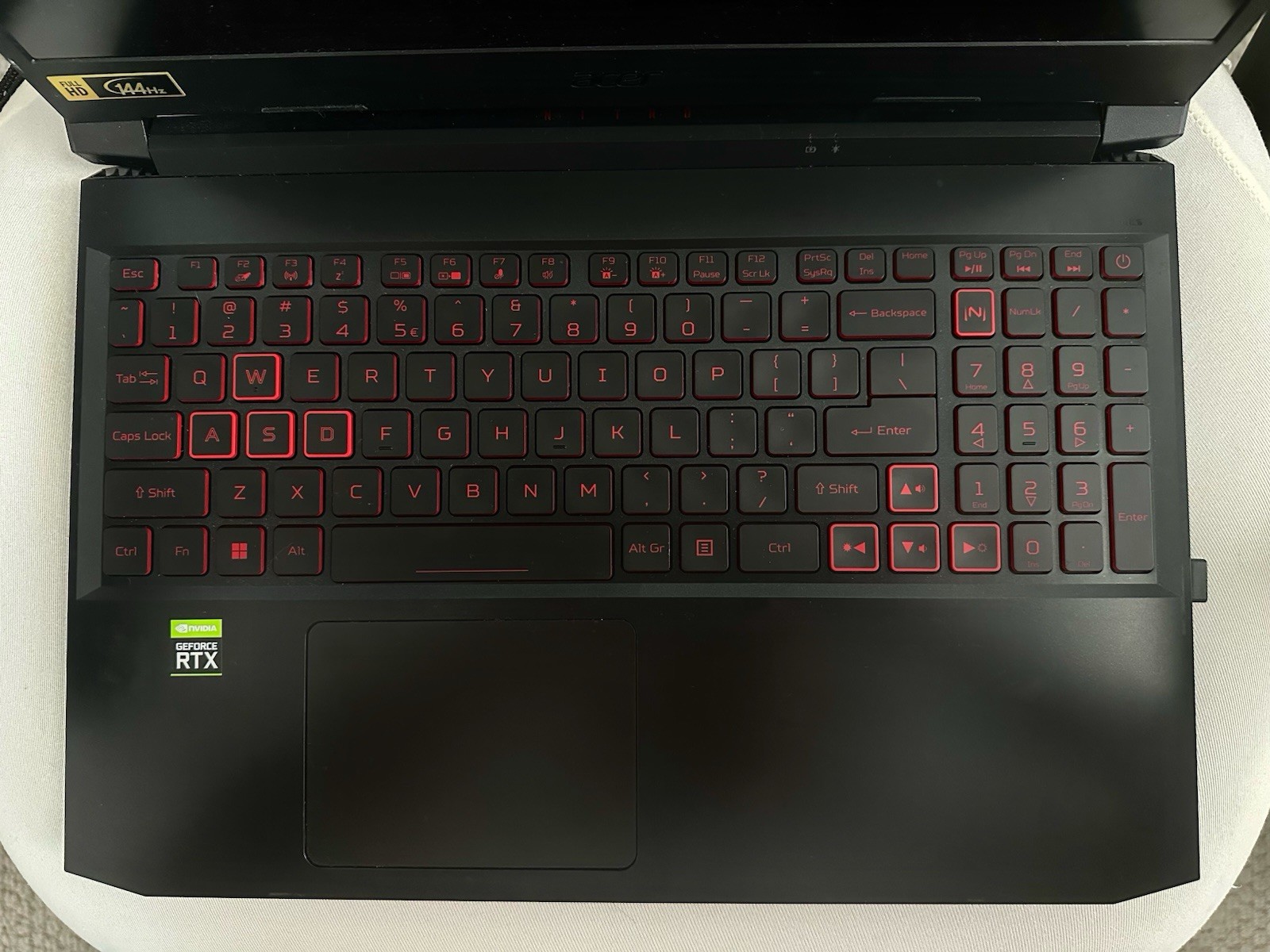Acer Nitro 5 AN515-57-79TD Gaming Laptop + FREE Mouse and Backlit Keyboard