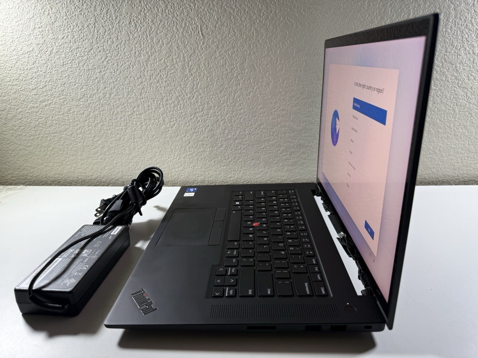 LENOVO THINKPAD P1 Gen 4 TOUCH 4k I7-11850H 512GB 16GB RAM NVIDIA T1200 WIN 11