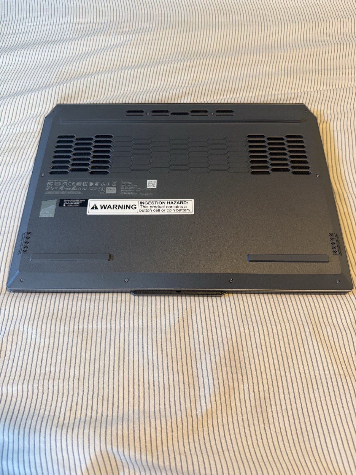 🔥 Lenovo LOQ 15.6″ FHD AMD Ryzen5 7235H/16GB/512GB/NVIDIA RTX4050 Gaming Laptop