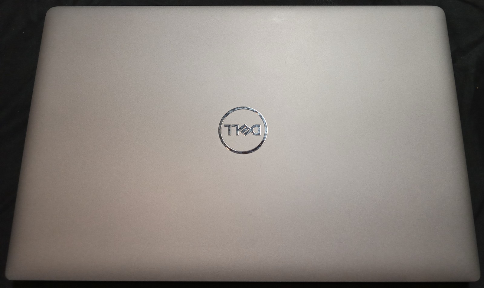 Dell Latitude 5530 (15.6″, 16GB, 256GB SSD, i5-1235U 4.40GHz) Win 11 Pro, Silver