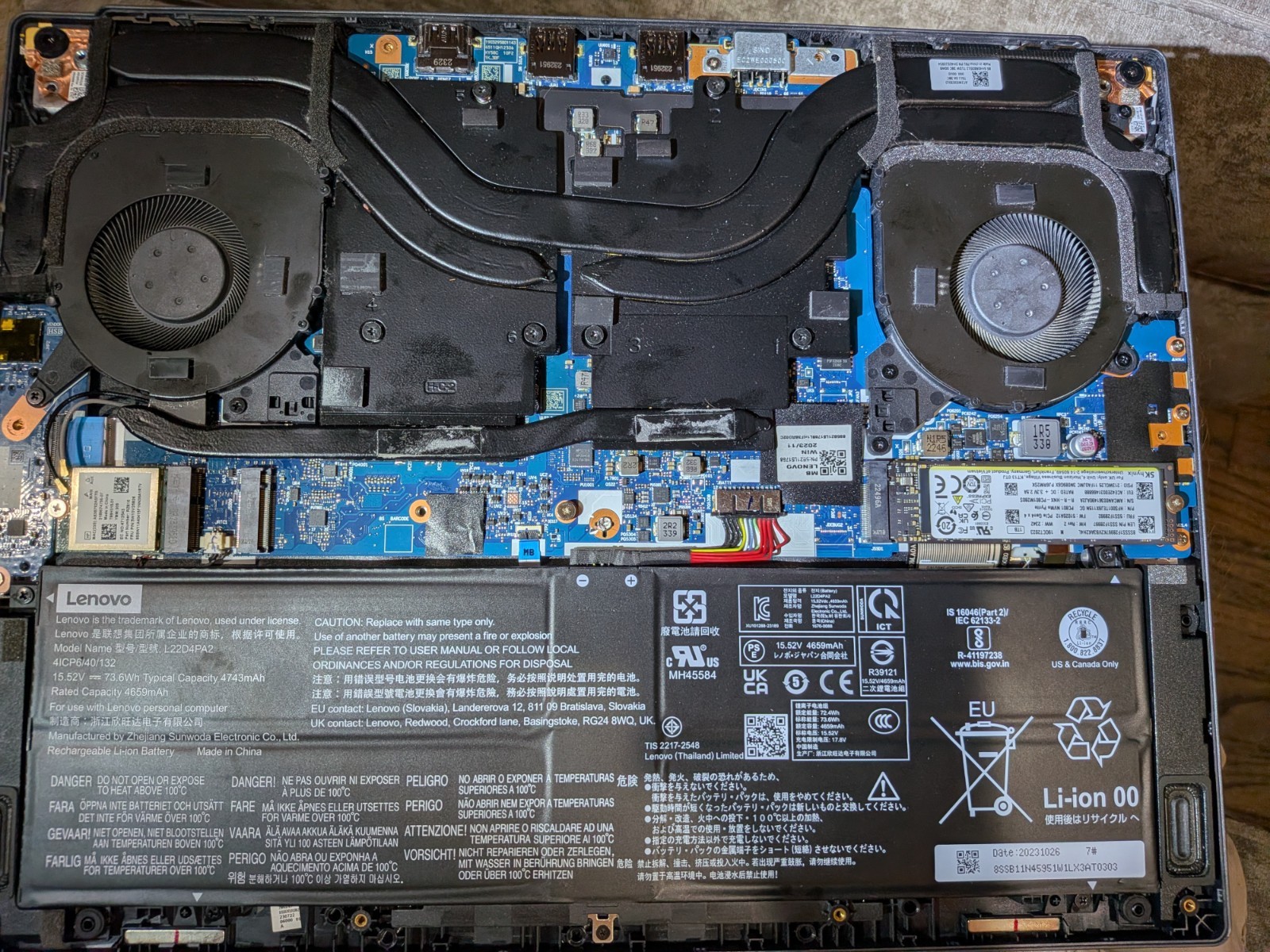 Lenovo Legion Slim 5 14APH8 14.5″ OLED Laptop – FOR PARTS / DEAD MOB + 1 TB SSD