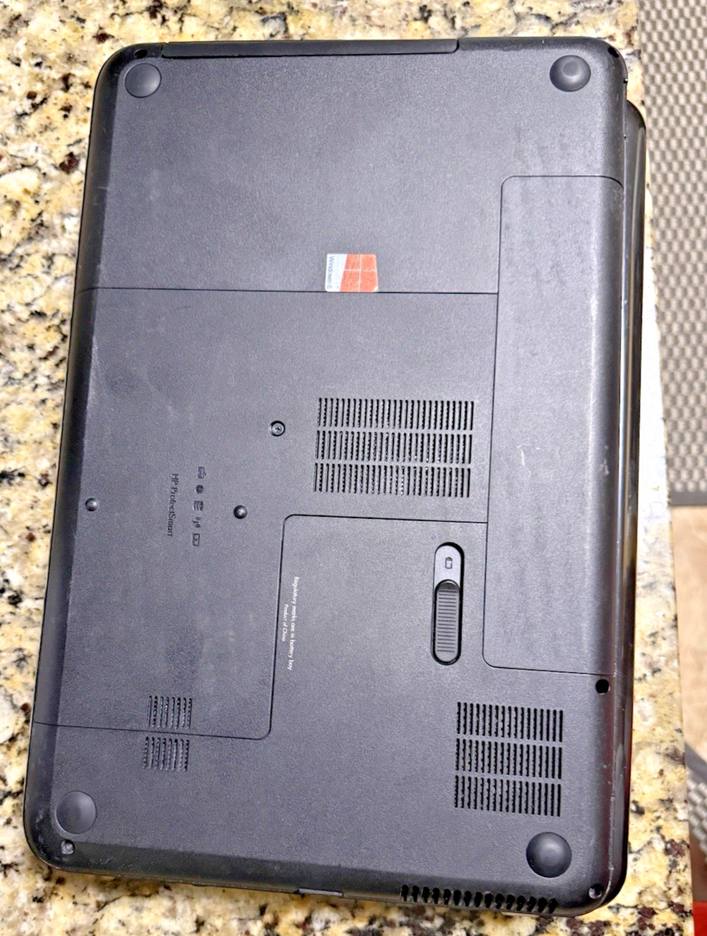 HP Pavilion G6 AMD A6-4400M 2700MHz 4 GB 500 HDD Window 10 pro 64 bit No Batt