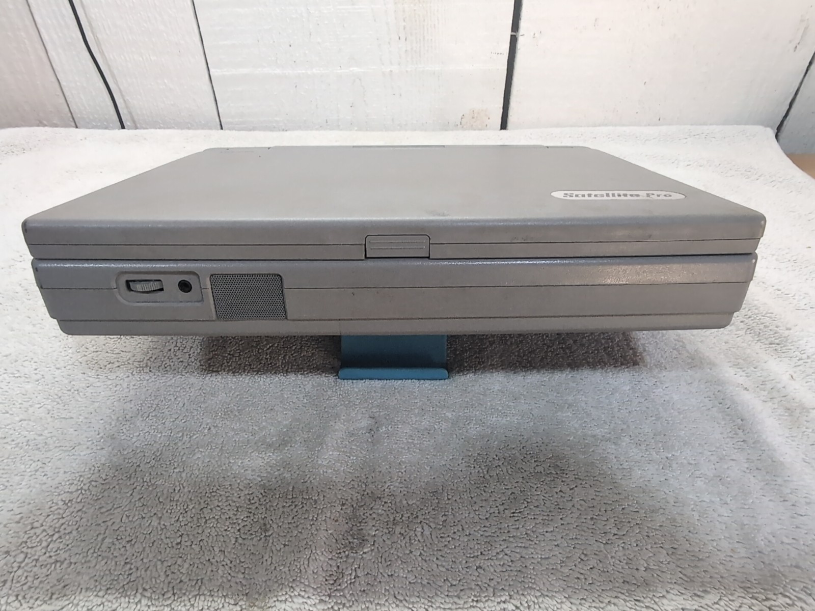 TESTED Toshiba Satellite Pro 405 CS Notebook Laptop Computer FOR PARTS