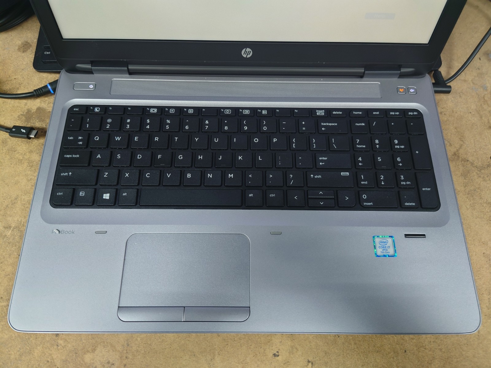 HP ProBook 650 G3 15.6″ FHD i7-7600U 8GB RAM NO SSD/OS