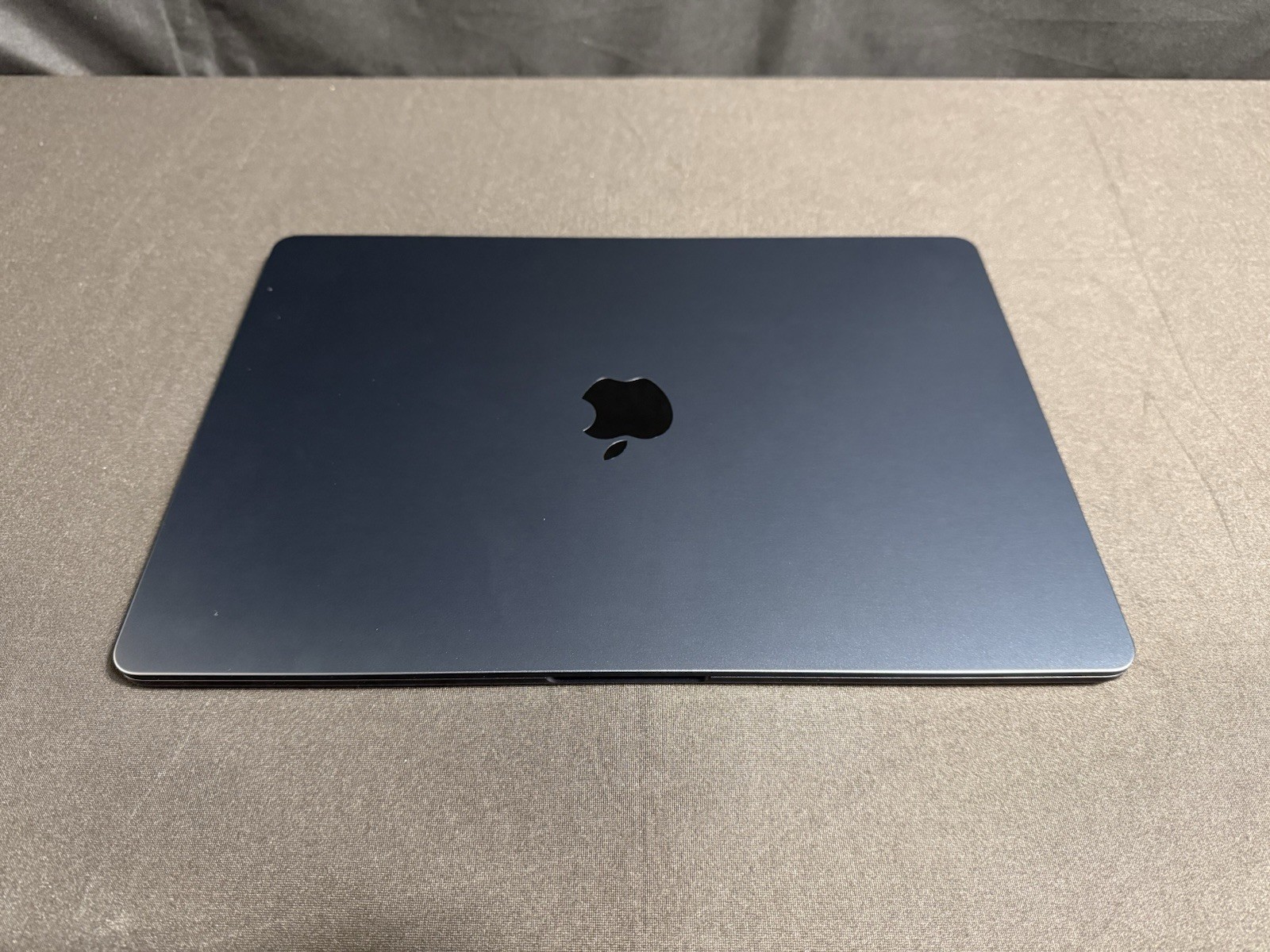 Apple | MC6L4LL/A | A3241 MacBook Air | 24Gb Memory | 512Gb Storage