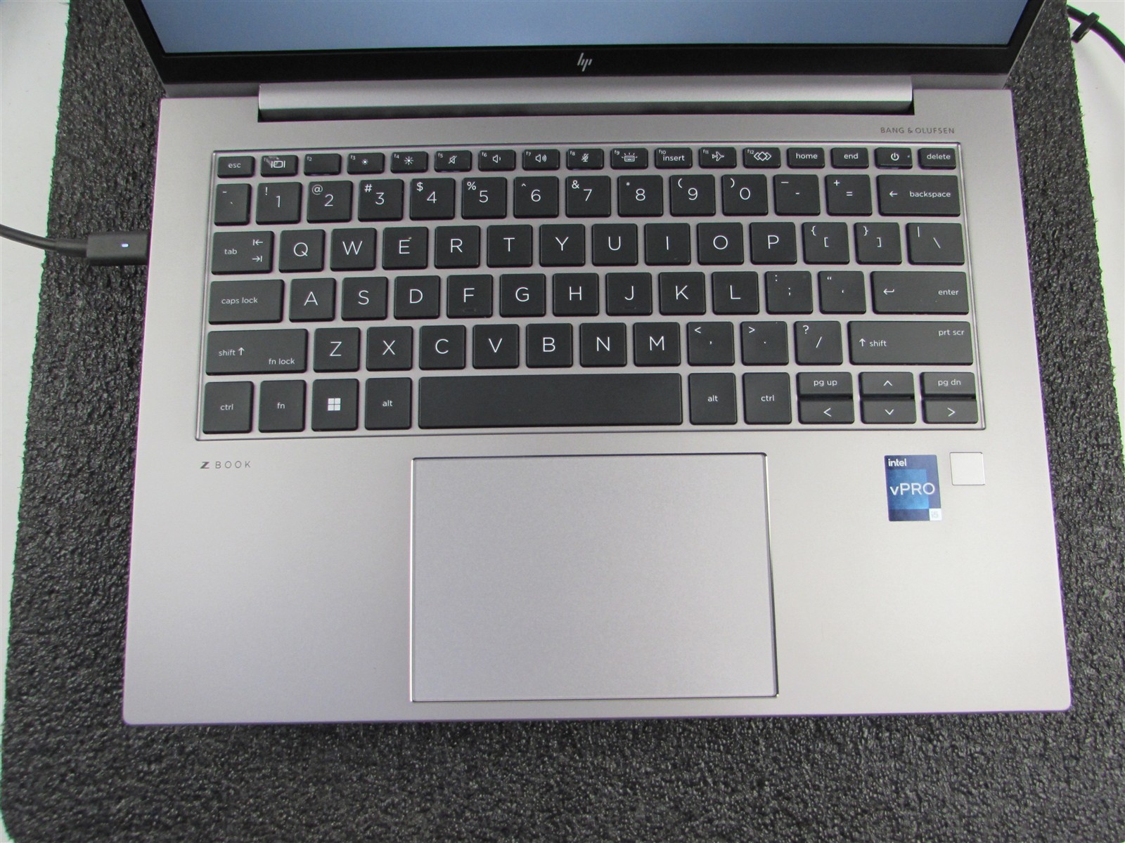 HP ZBOOK FIREFLY 14 (G10) 1920X1080 FHD CORE I5-1350P 256GB SSD 16GB RAM NO O.S