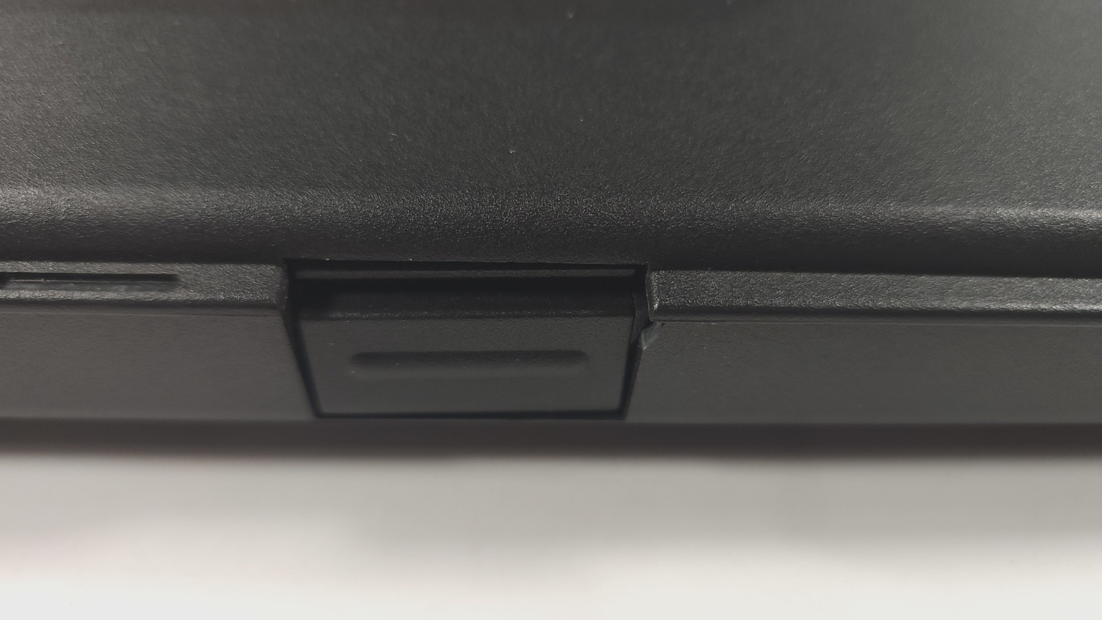 IBM Thinkpad 310ED Laptop Intel Pentium 32MB 2GB HD Windows 98 FE First Edition