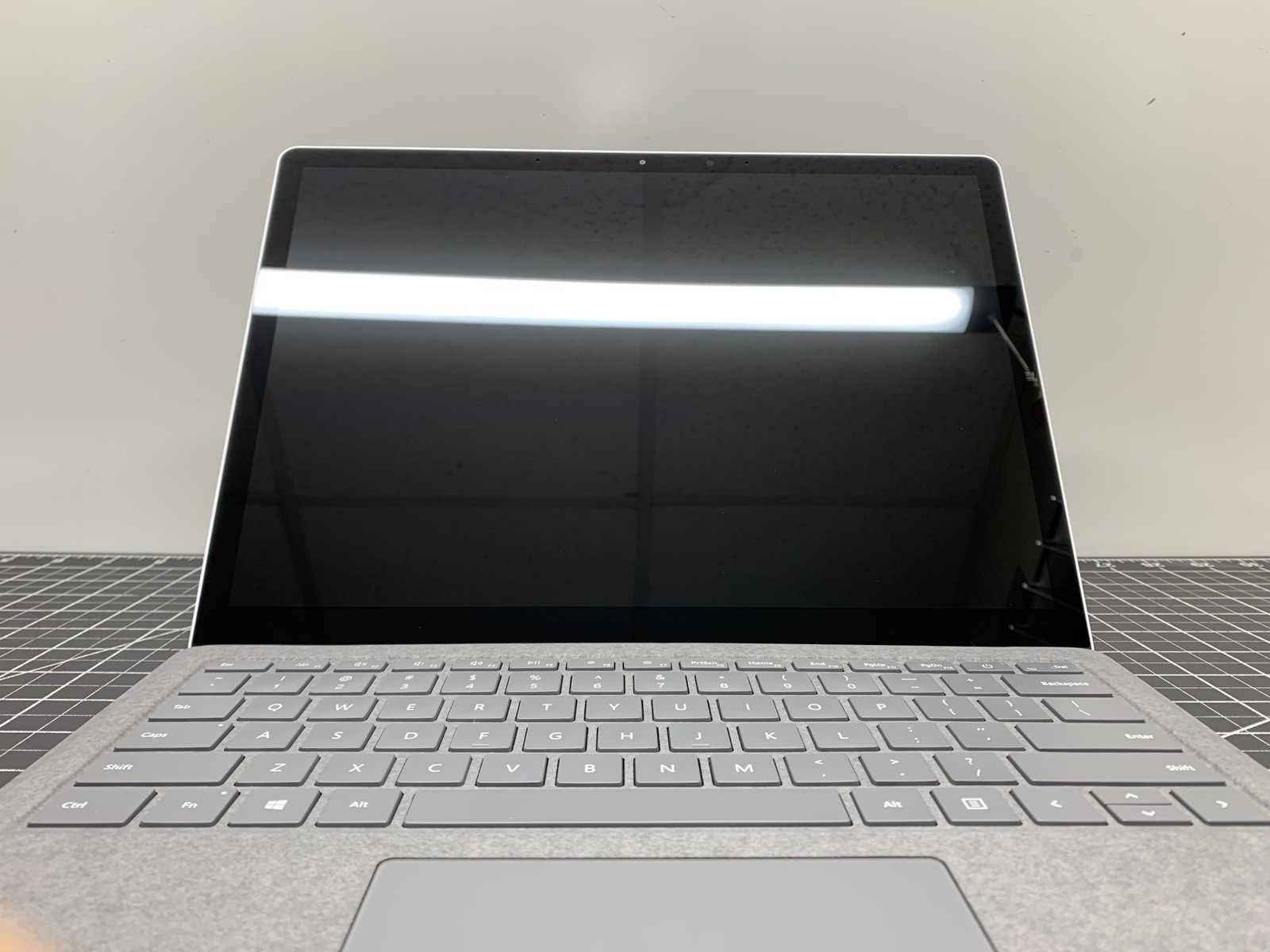Microsoft Surface Laptop 4 1950 Intel i5-1145G7 | 512GB SSD, 8GB RAM | #P196