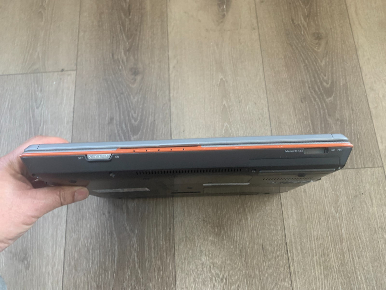 Sony PCG-6R3L VGN-C220E 13.4″ Intel Core 2 T5500 1.66GHz 1GB Ram 250GB HDD Win 7