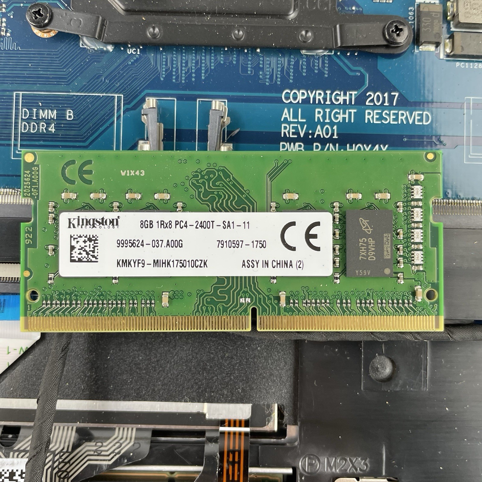 Dell Latitude 5580 15.6″ i5-7300U 2.6 GHz 8 GB RAM No SSD/OS/AC – Bad Back Edge