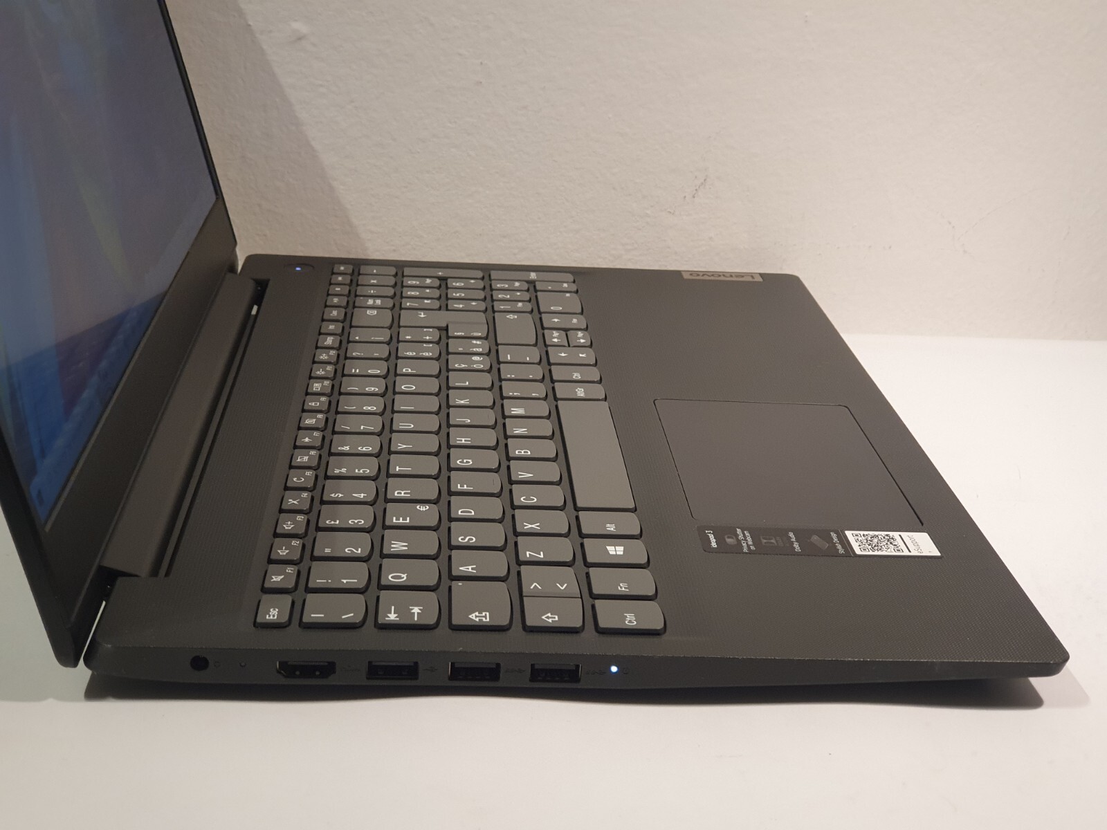LENOVO IDEAPAD 3 15AD05 4GB 240GB AMD AMD 3020e 1.2 15.6″ (241) Notebook