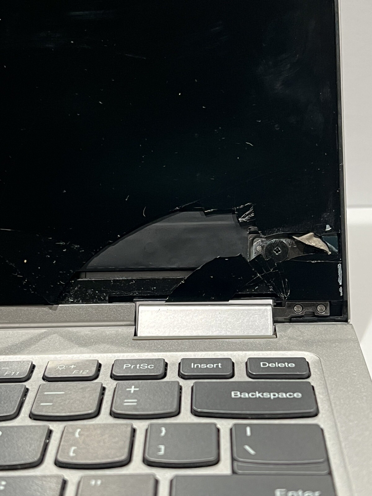 Lenovo YOGA 730-13IKB 81CT Core i5-8250U @1.6GHz 8GB Ram 256GB SSD