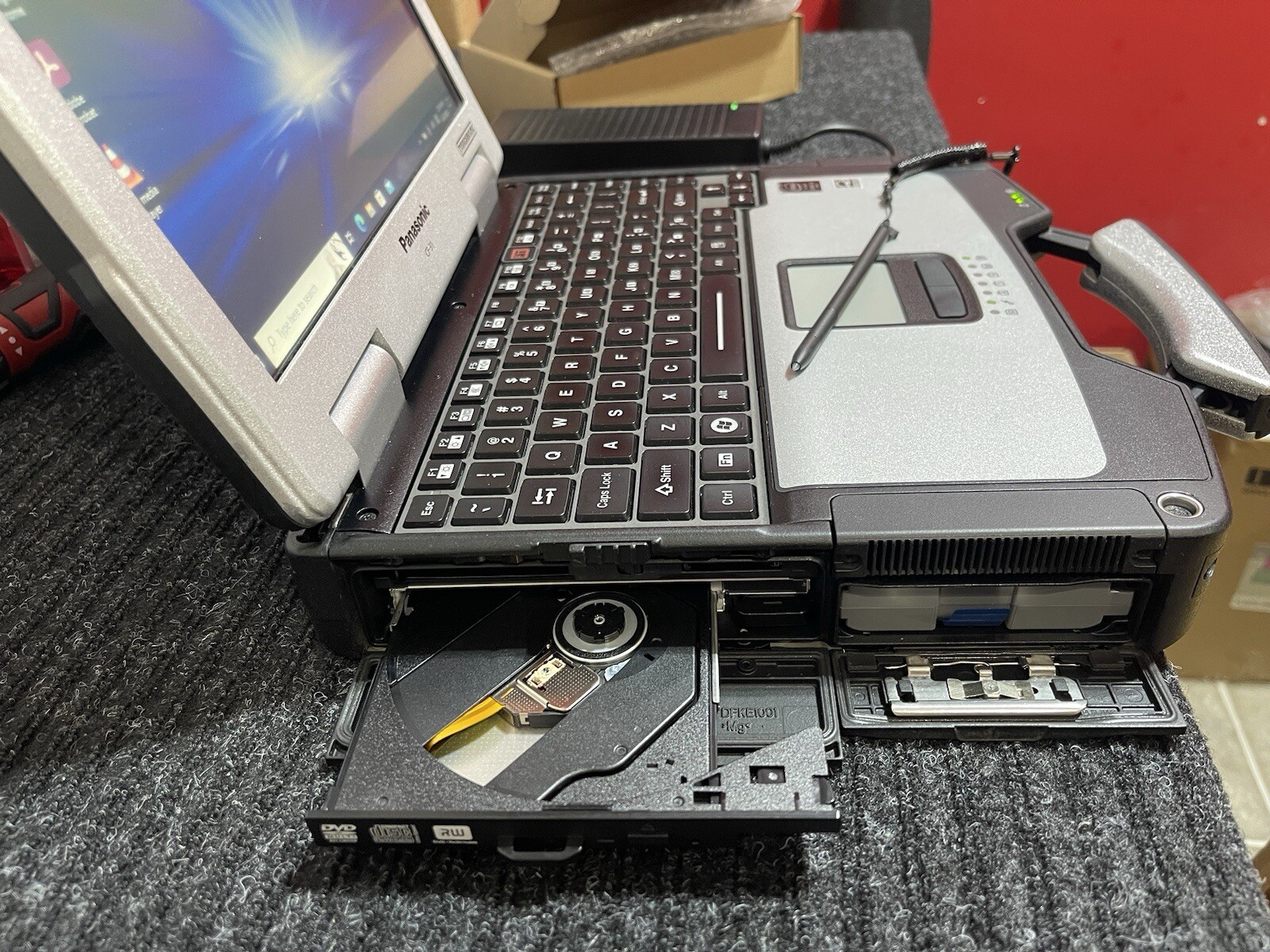 Win 11, 5th Gen, Like New Panasonic Toughbook CF-31, 1TB, 16GB, MK5, DVD, 4G,GPS